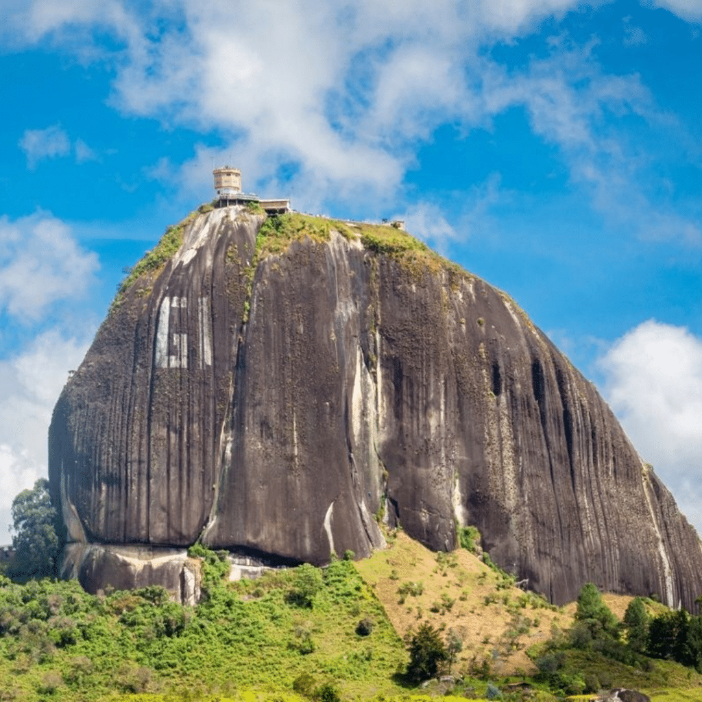 Turismo medellin imagen 2 1024x1024